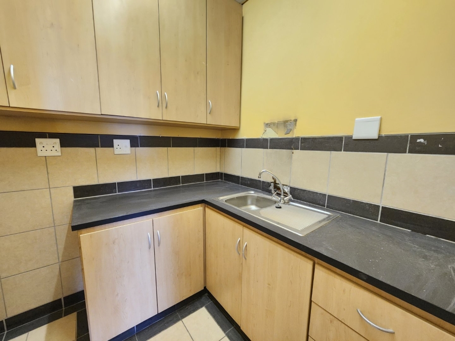 To Let commercial Property for Rent in Somerset West Western Cape